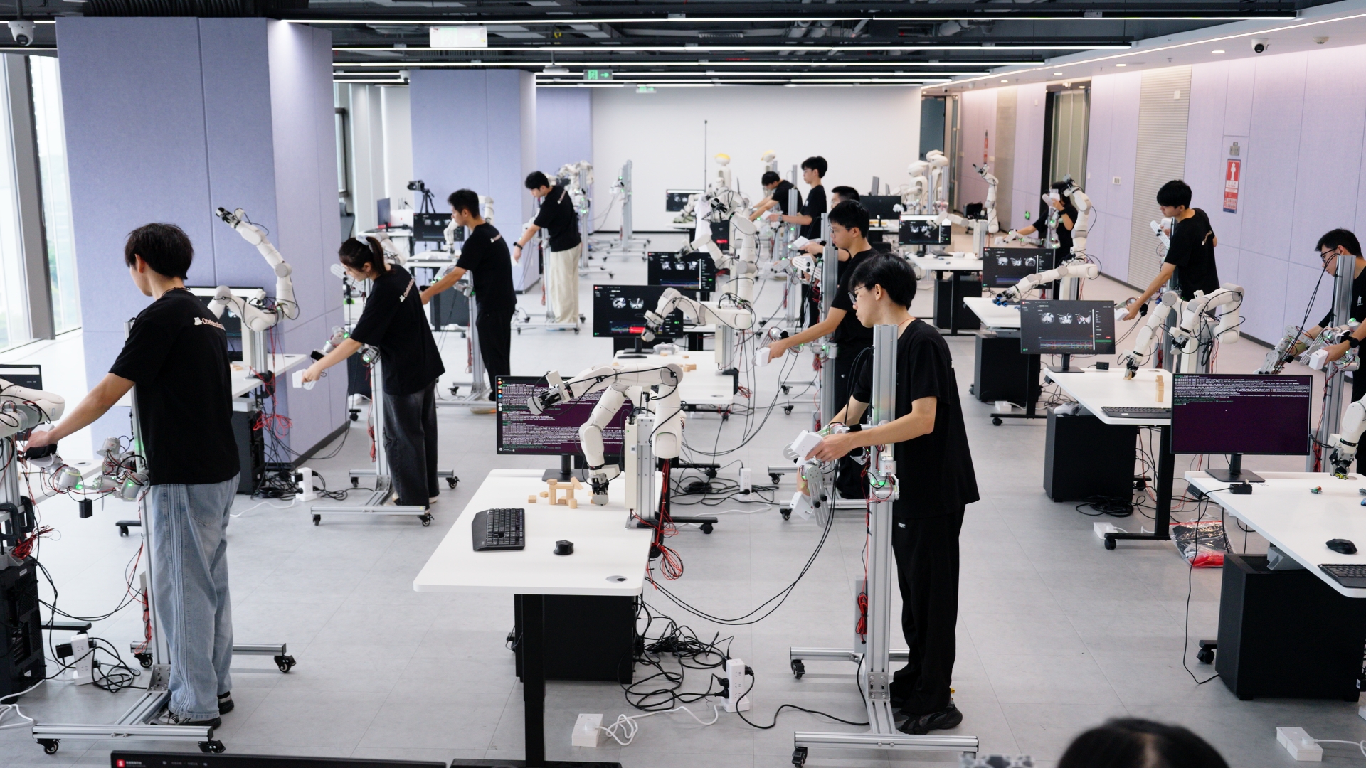 湾区首个“具宝盆” 正式启动，卧安机器人打造具身智能产业加速平台